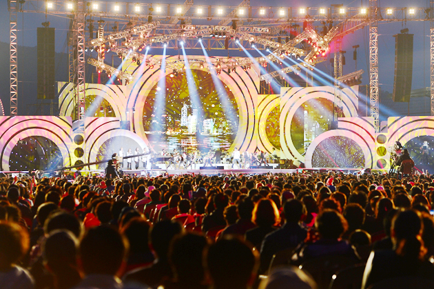 충남도와 홍성·예산군이 공동주최하고 KBS한국방송이 주관한 KBS 열린음악회가 지난 7일 오후 7시 도청 잔디광장에서 5000여명의 도민들이 참석한 가운데 성황리에 개최됐다.