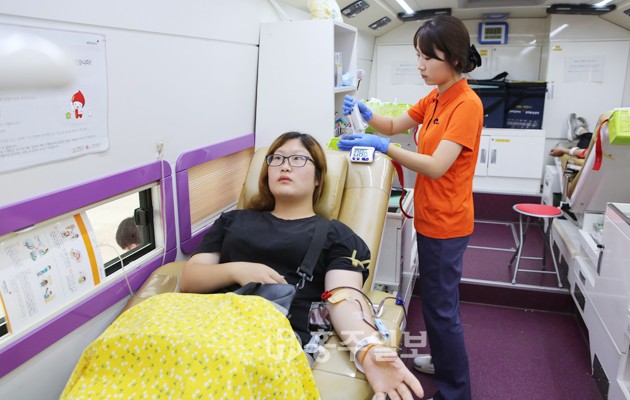 청운대학교(총장 이상렬)는 지난 1일 청운대학교 교직원 및 재학생을 대상으로 ‘생명나눔 헌혈’ 행사를 실시했으며, 150여 명이 동참했다고 밝혔다.