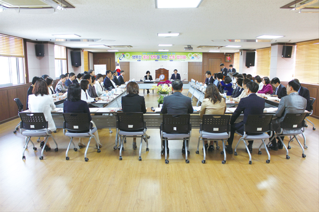 홍성교육지원청(교육장 고옥심)은 지난달 25일 충청남도교육청이 충남을 3권역으로 나눠 실시하는 ‘2016 실천단계 교육지원청 장학 협의’를 실시했다.