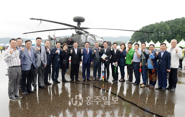 홍성군통합방위협의회 위원 및 실무위원은 지난 5일 국가안보에 대한 올바른 인식과 통합방위태세 확립을 위해 계룡대 육군본부를 방문 안보현장 견학을 실시했다.