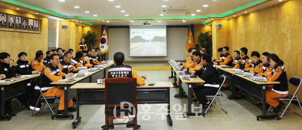 홍성소방서(서장 유현근)가 설 연휴 대비 오는 25일까지 화재예방대책을 추진한다.