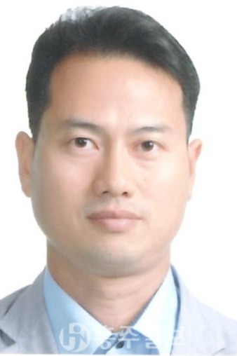 스타지도사로 선정된 정용갑 농촌지도사.