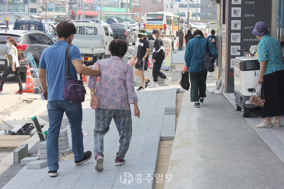 홍성읍 전선 지중화 사업 공사현장.