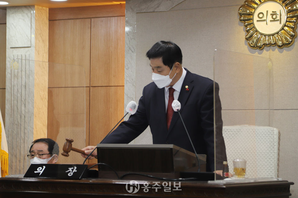 지난 9일 홍성군의회는 지방자치법 전부개정법 시행을 위한 조례 등 일반안건을 의결했다.