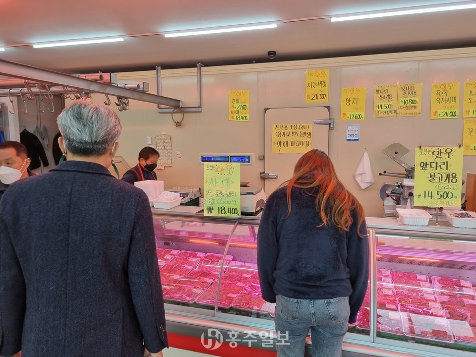 단속중인 군 관계자들의 모습.