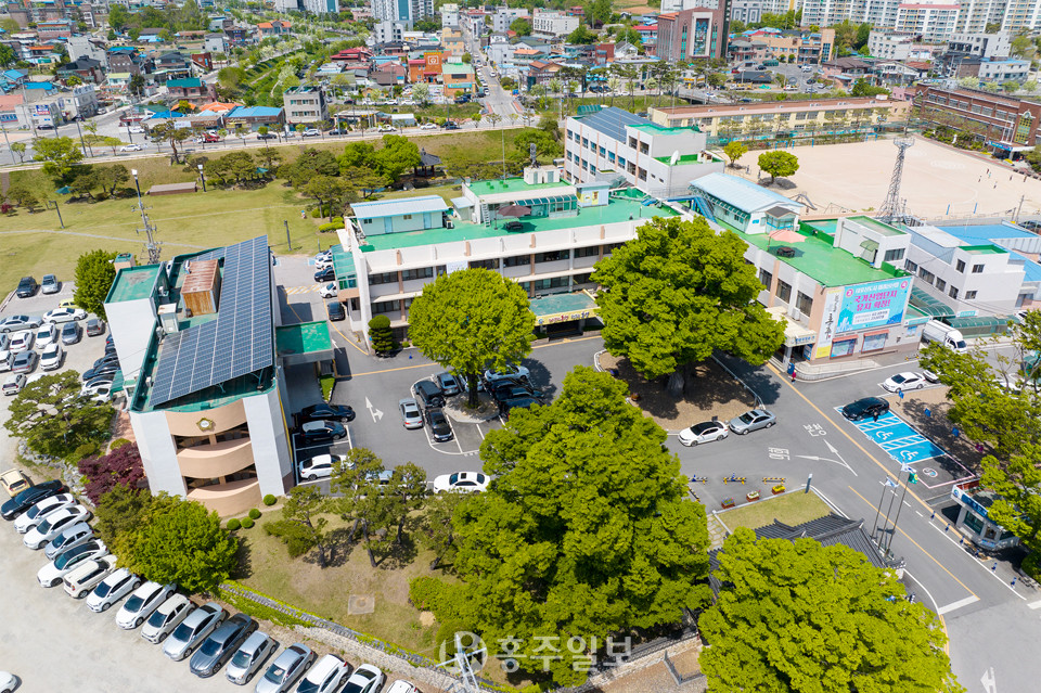 홍성군청 전경.