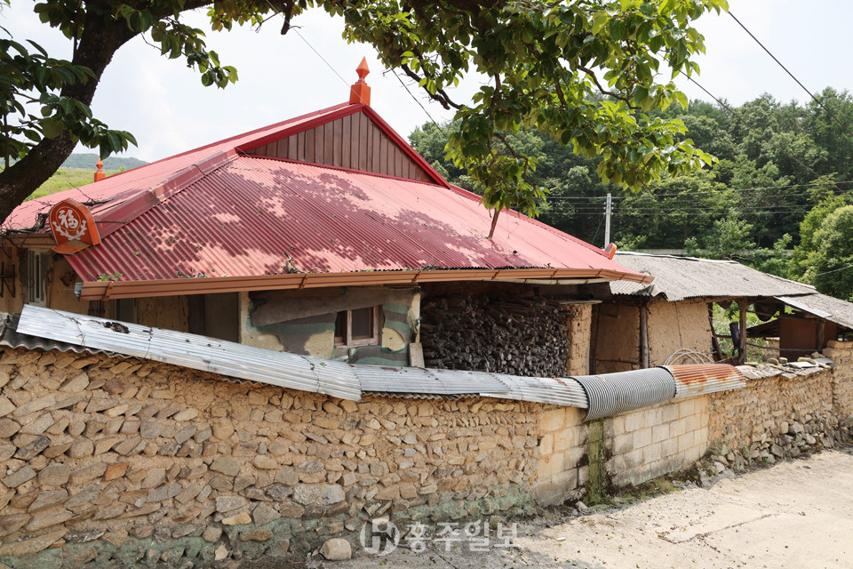 제2대 교주 최시형이 머물렀던 한곡리 김성원의 집.