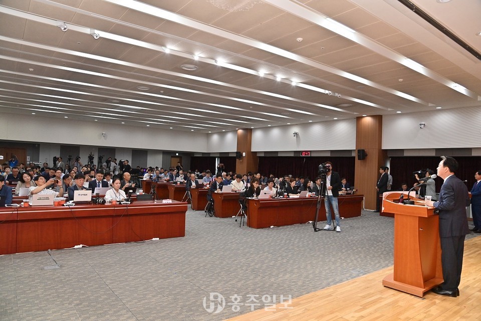 충청남도 도지사 민선 8기, 2주년 회견장 전경