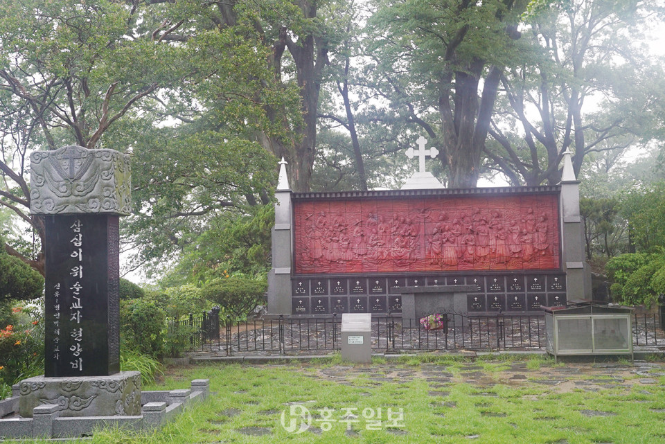 삼십이위순교자현양비.