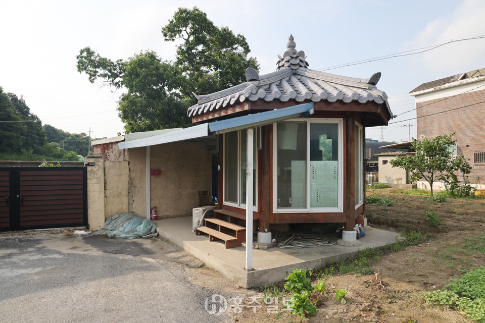 어르신들을 위한 신암양조장의 쉼터.