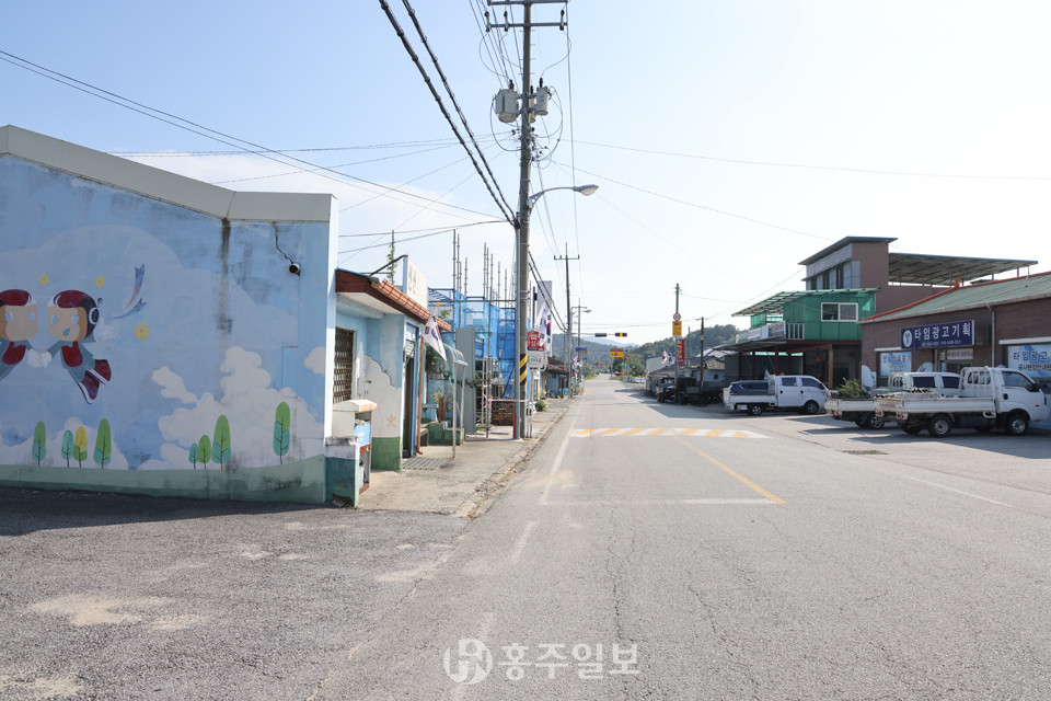접주 김기창을 중심으로 목면 장터마을에서 활발하게 전개됐다.