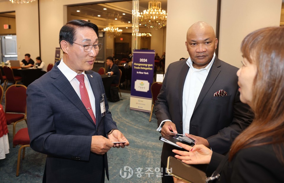 지난해 미국(뉴욕) 방문 당시 이용록 군수의 모습.