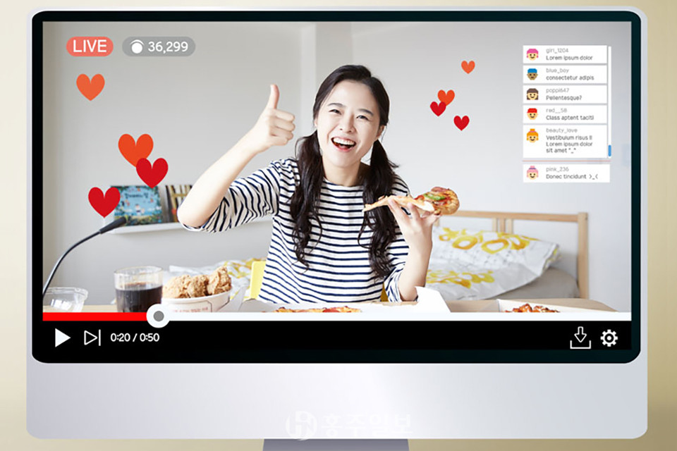 1인 미디어 창작자. 해당 사진은 기사와 직접적인 관련 없습니다.