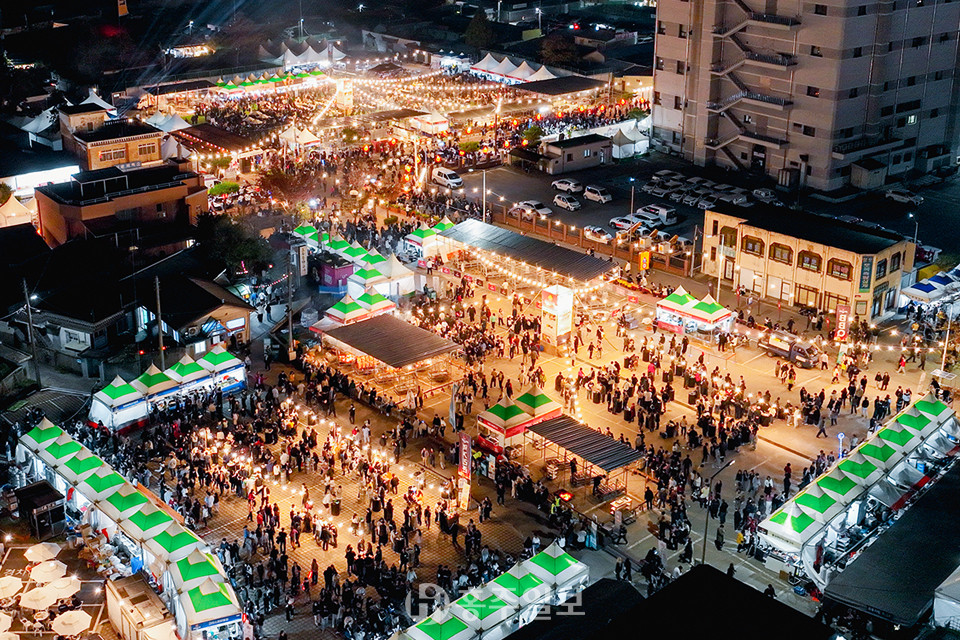 지난해 55만 명의 방문객 수를 기록하며 대흥행에 성공한  ‘홍성 글로벌 바비큐 페스티벌’ 현장 모습.