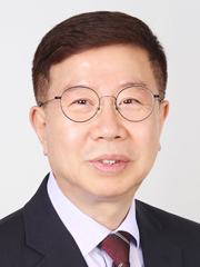 <strong>이성복</strong><br>한국감사협회 국제내부감사사위원회 이사<br>충남사회서비스원 감사<br>성군청소년복지재단 감사<br>칼럼·독자위원