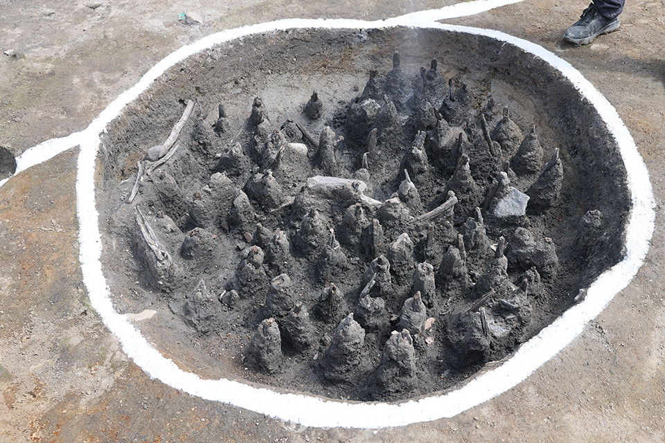 홍주읍성 동남측 성곽 발굴조사에서 대량으로 발견된 함정(檻穽).