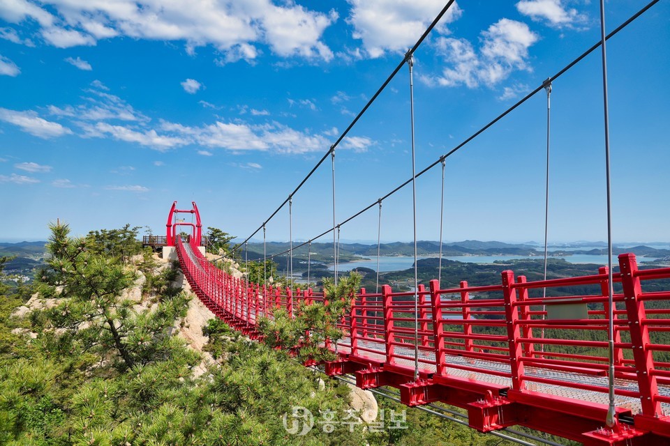 백화산 구름다리.