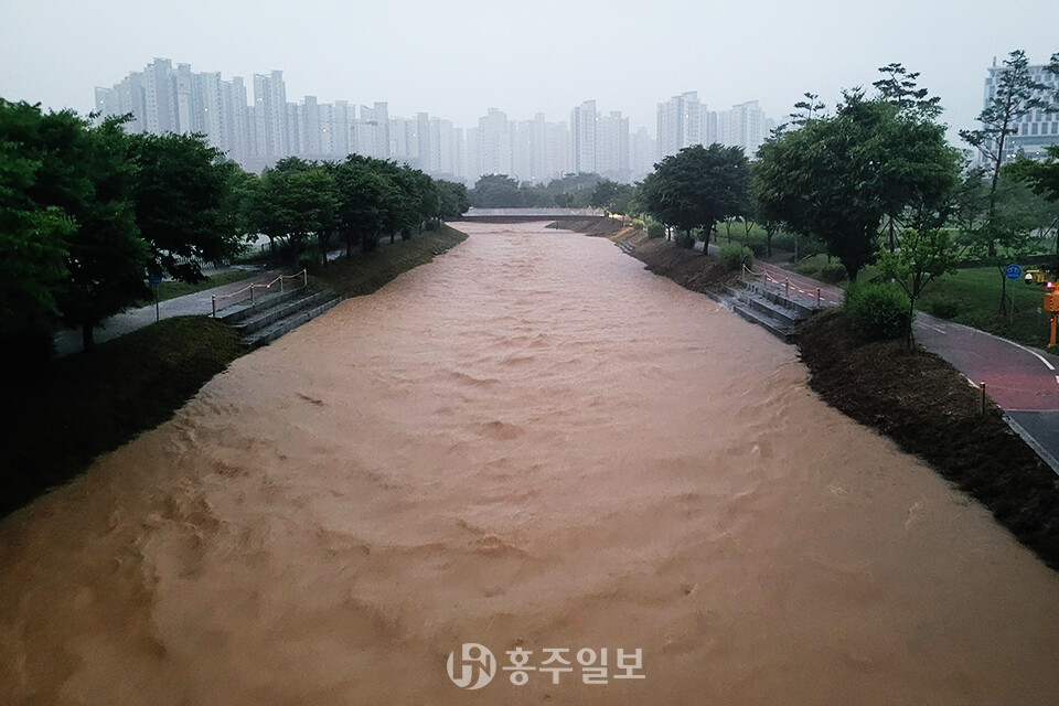 내포신도시 신경천.