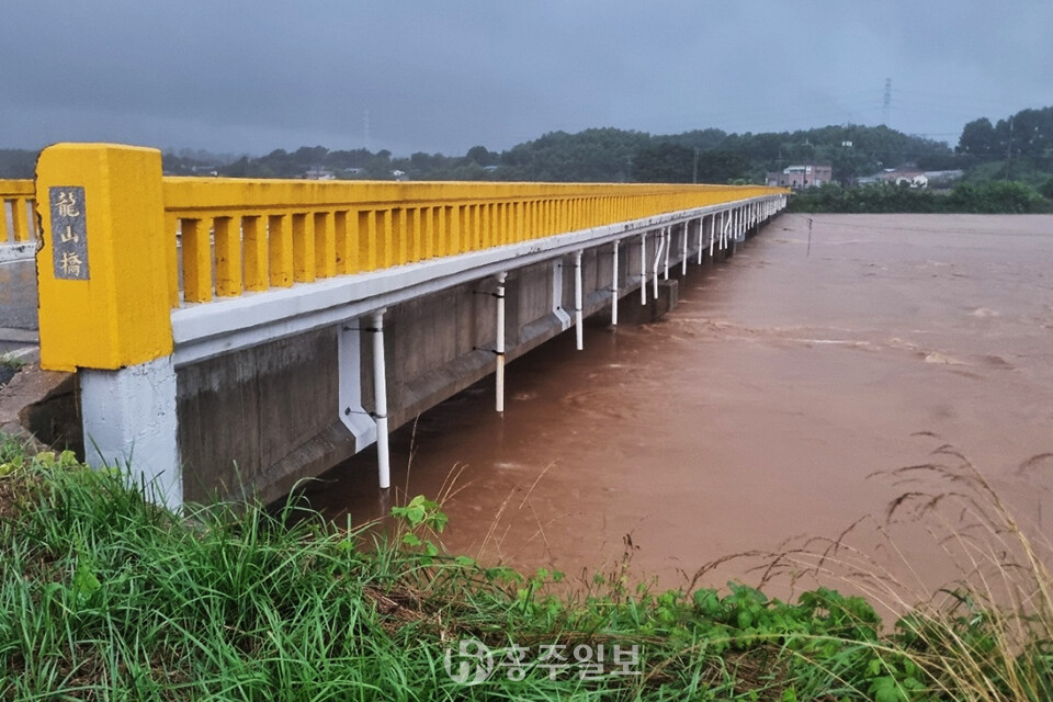 홍북읍 용산리 용산교.