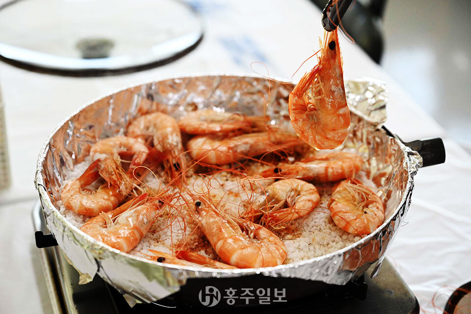 남당항 대하구이.