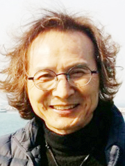 <strong>정세훈</strong><br>시인, 노동문학관장, 칼럼·독자위원<br><br>